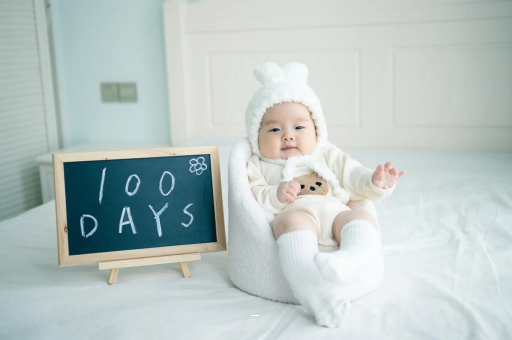 新疆七个月宝宝伸舌头